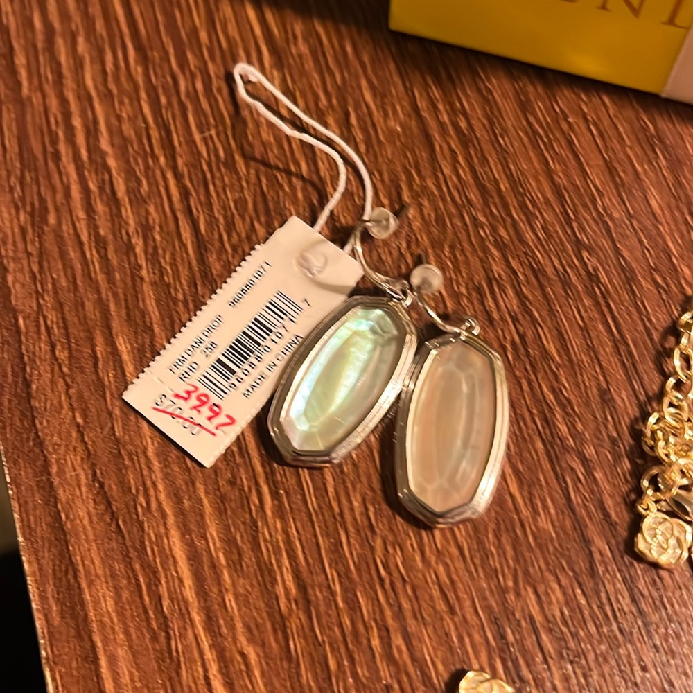 Kendra Scott Dani Drop